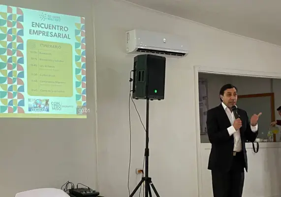Encuentro empresarial en Romeral abordó la nueva Ley de 40 Horas y Compromiso Migrante