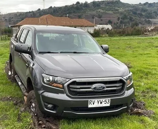 Familia de Curicó sufrió robo de especies y de una camioneta en su casa