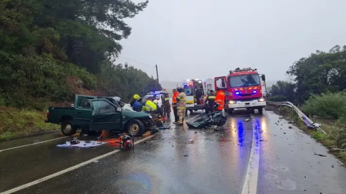 Colisión Entre Camioneta Y Camión Dejó Tres Fallecidos En Ruta De Constitución A Curepto 3491