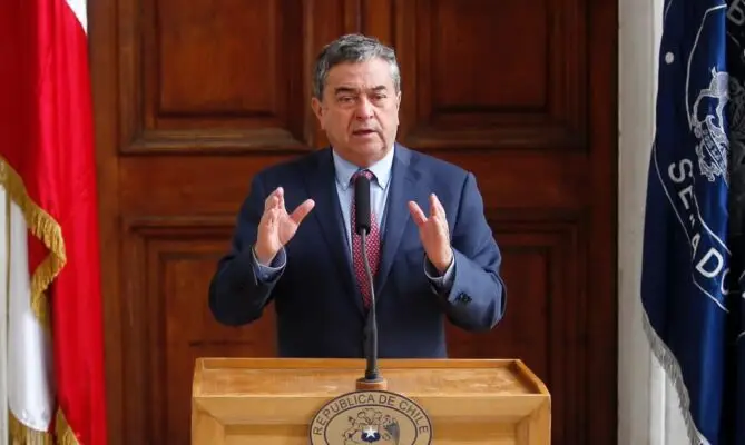 Senador Coloma: “Seguir discutiendo sobre la Constitución es equivocar las prioridades de Chile”