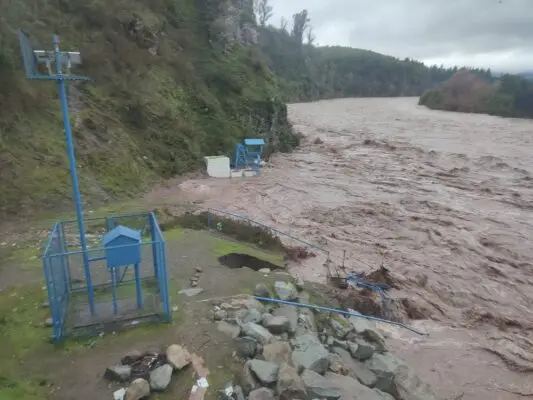 No se activó alerta SAE: Fallas en la DGA e inacción de protocolos no advirtieron las inundaciones en Licantén