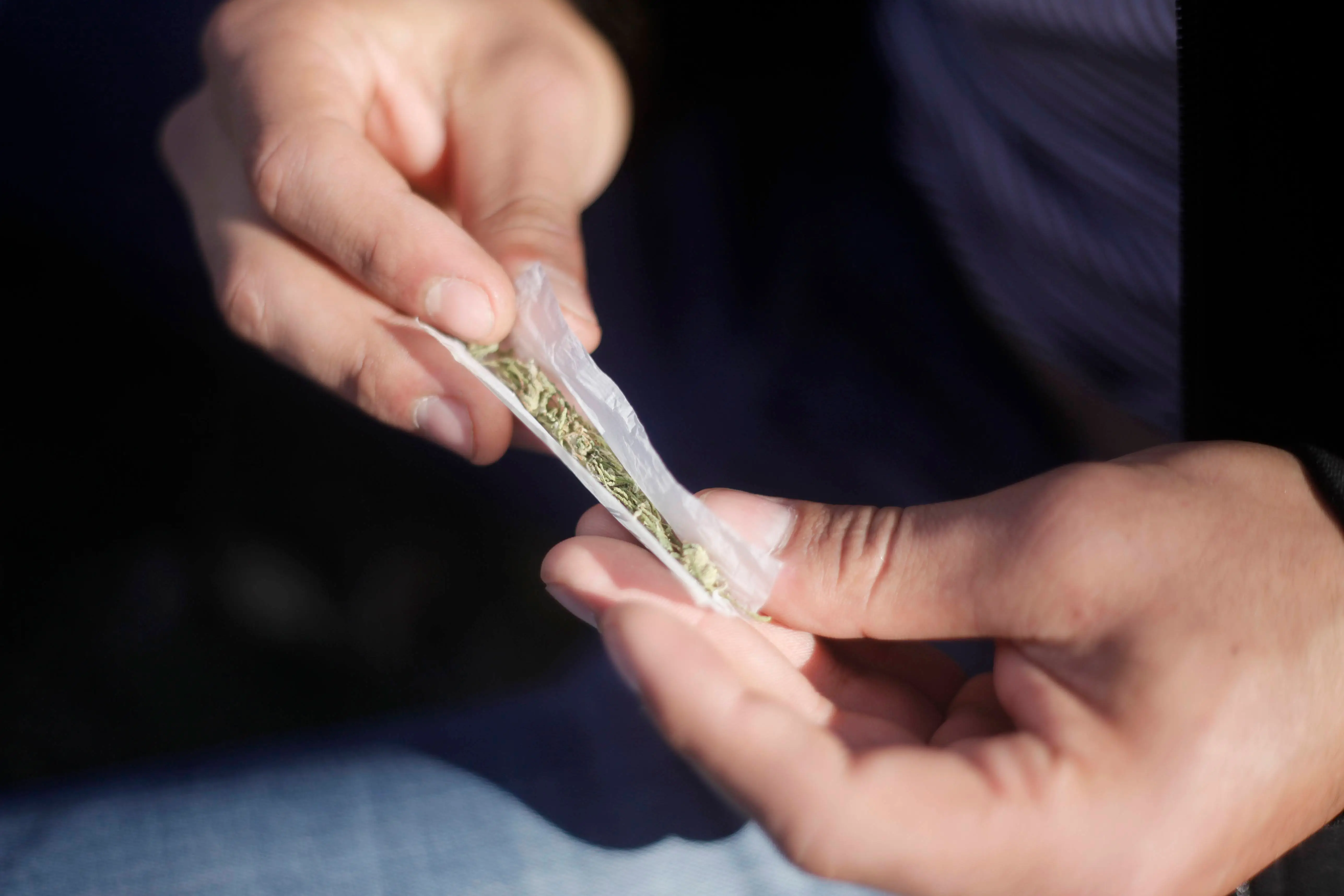 Detenidos por amenazar a Carabineros por un pito de marihuana
