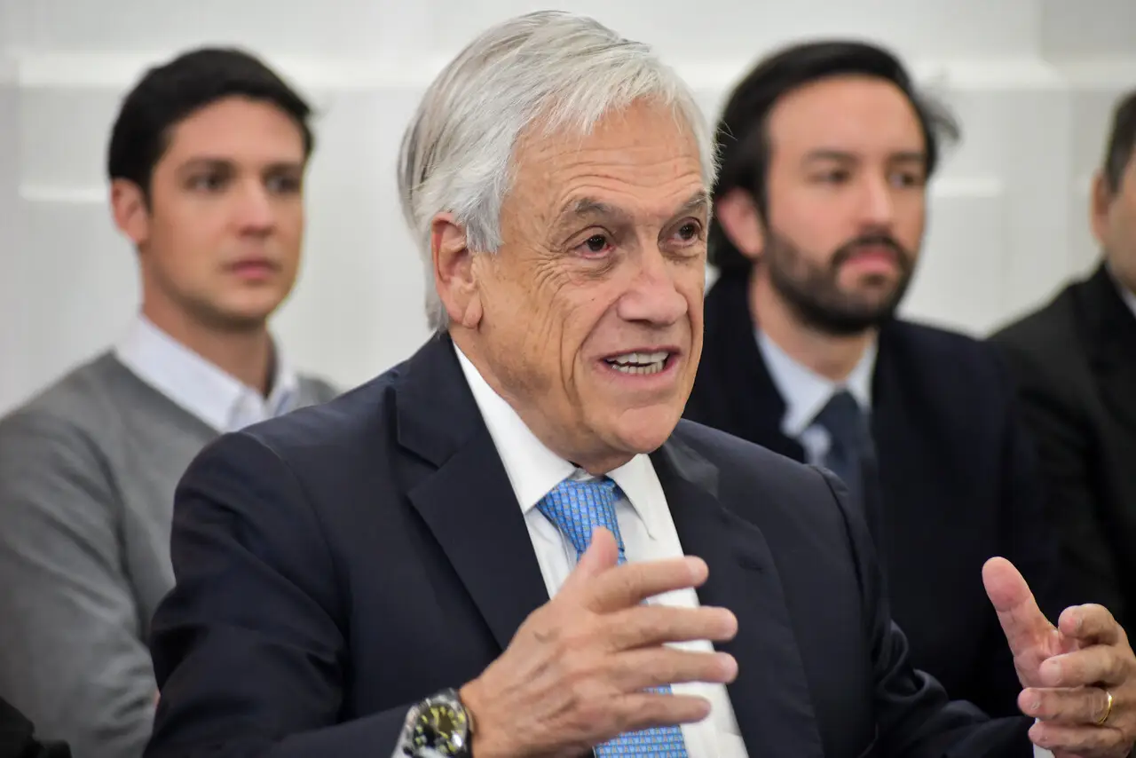 Piñera dice que destrucción del Metro durante el estallido social "fue un acto absolutamente preparado"