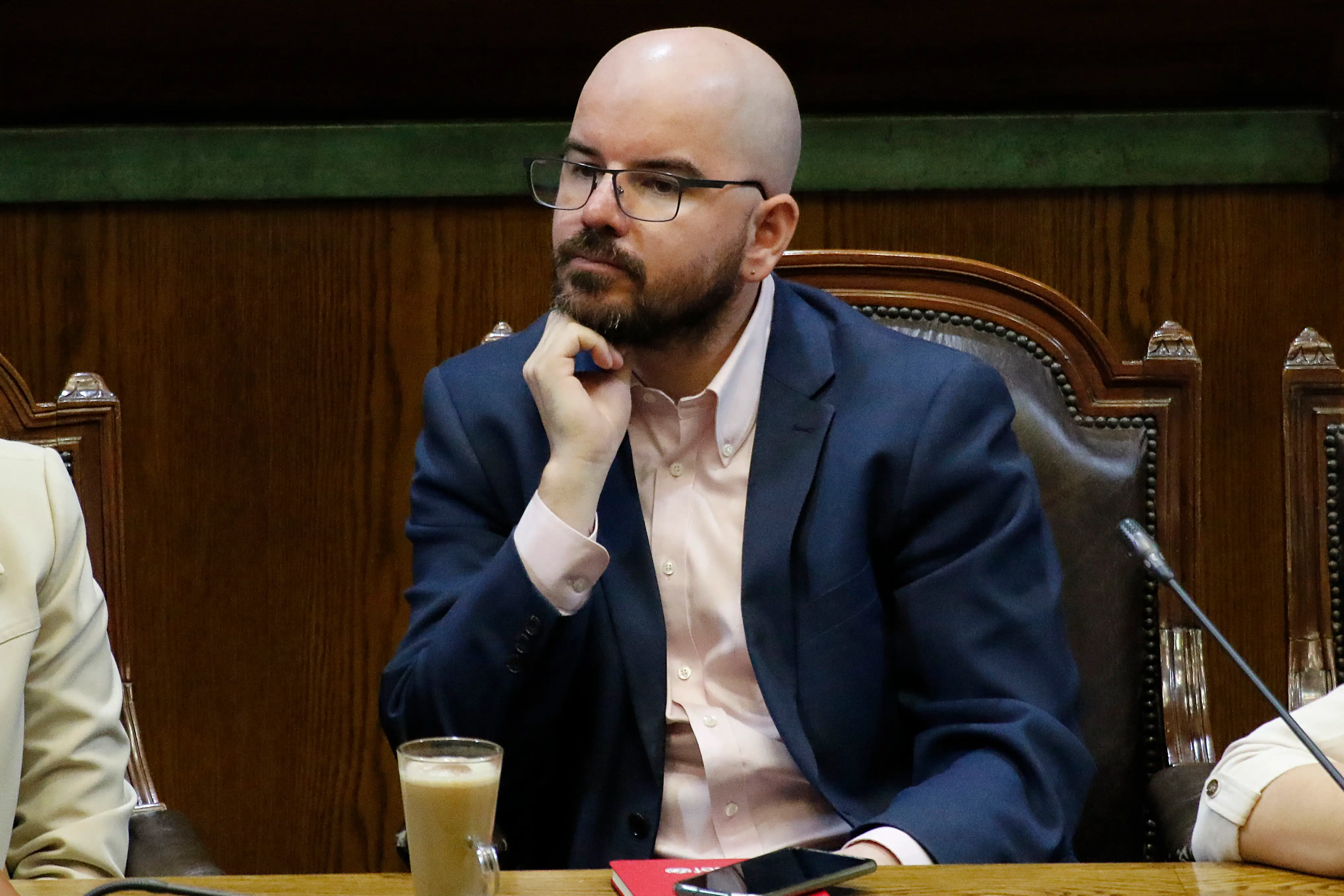 UDI exige salida de ministro Jackson y lo acusan de estar "directamente involucrado" en robo a oficinas de Desarrollo Social