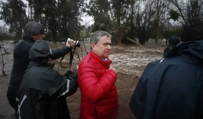 Presidente del Senado llama a "recomponer con celeridad el aparato productivo de las regiones afectadas por las inundaciones"