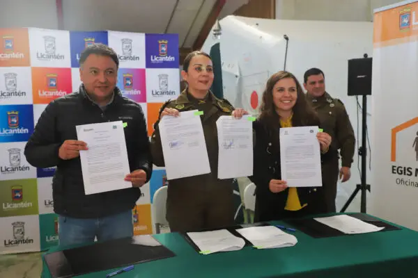 Municipalidades de Licantén y Hualañé firman convenio para patrullas mixtas con Carabineros de Chile