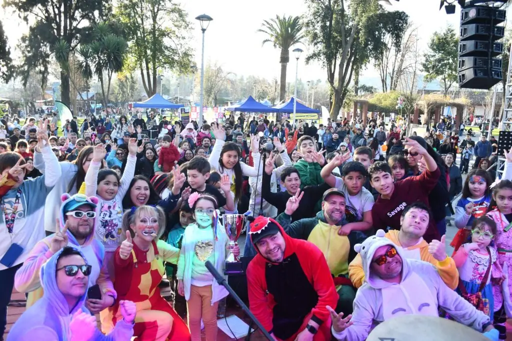 Con Carnaval de la Niñez se celebró a infantes en la Plaza de Armas de Sagrada Familia