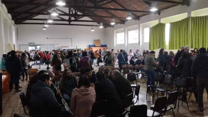 Docentes de Curicó cumplen segundo día de movilización nacional y analizan propuestas del Gobierno