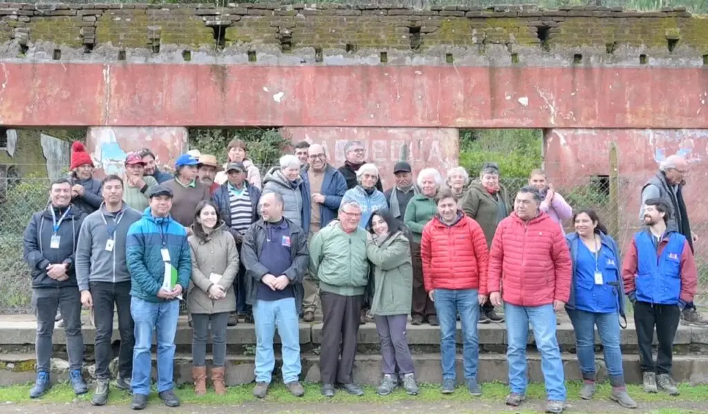 Gobernadora regional del Maule encabezó encuentro con vecinos del ramal Talca-Constitución