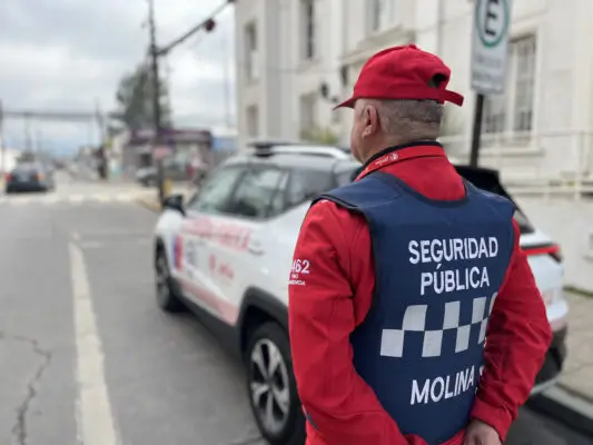 Molina da a conocer línea gratuita de seguridad pública para los vecinos