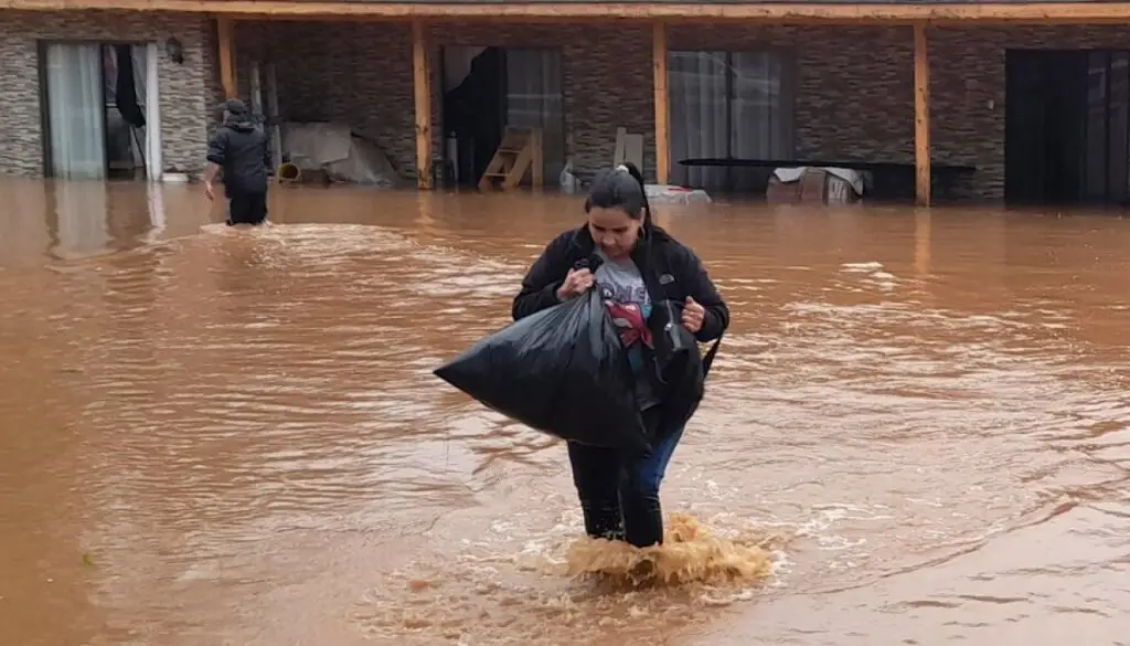 Sistema frontal: Más de 25 mil personas se encuentran aisladas en la región del Maule