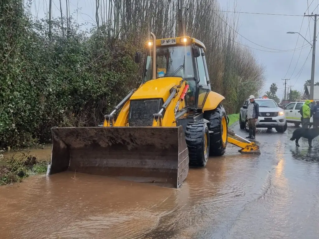 Municipio de Curicó realiza balance de acciones por emergencia durante sistema frontal