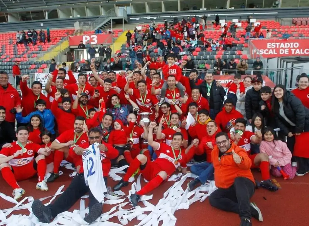 Curicó Unido Amateur se coronó campeón regional en Talca