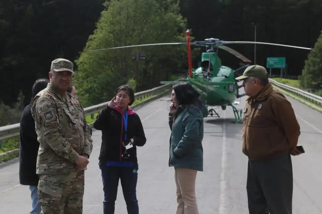 Gobernadora del Maule y el Ejército sobrevuelan la provincia de Curicó para constatar afectaciones por temporal