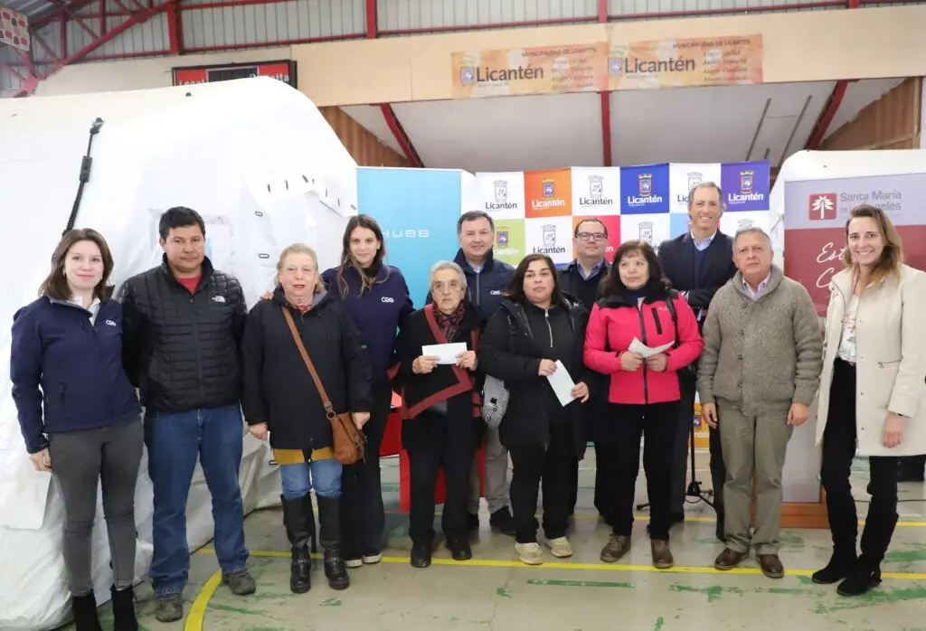 Cuarenta familias de Licantén reciben el pago de sus pólizas de seguro tras inundaciones de junio