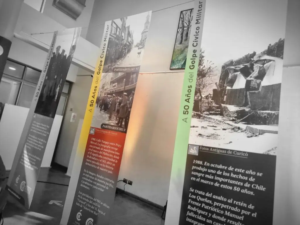 Exposición fotográfica “Haciendo Memoria Hacemos Historia” estará hasta el jueves en Curicó