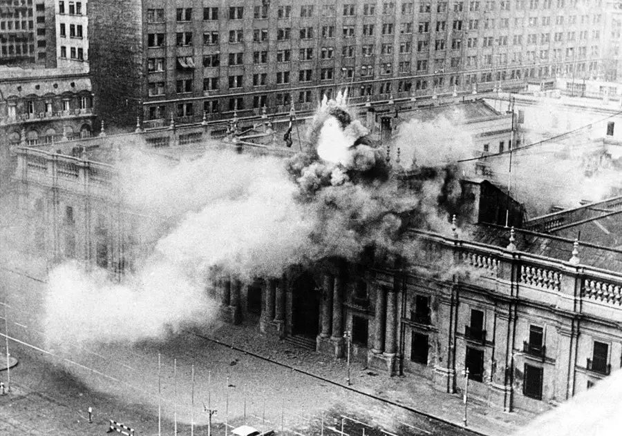 56% de los chilenos tiene un bajo interés por conmemoración del Golpe de Estado, según encuesta