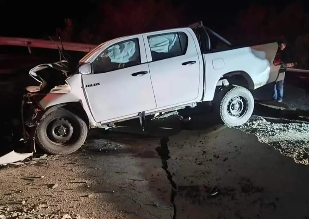 Vecinos de Los Coipos exigen a Vialidad rellenar socavón en Ruta J-70i tras accidentes de tránsito