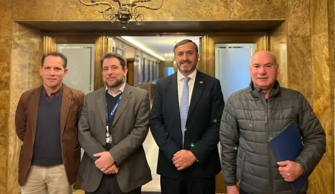 Diputado Francisco Pulgar expuso en BancoEstado realidad de damnificados y deudores habitacionales
