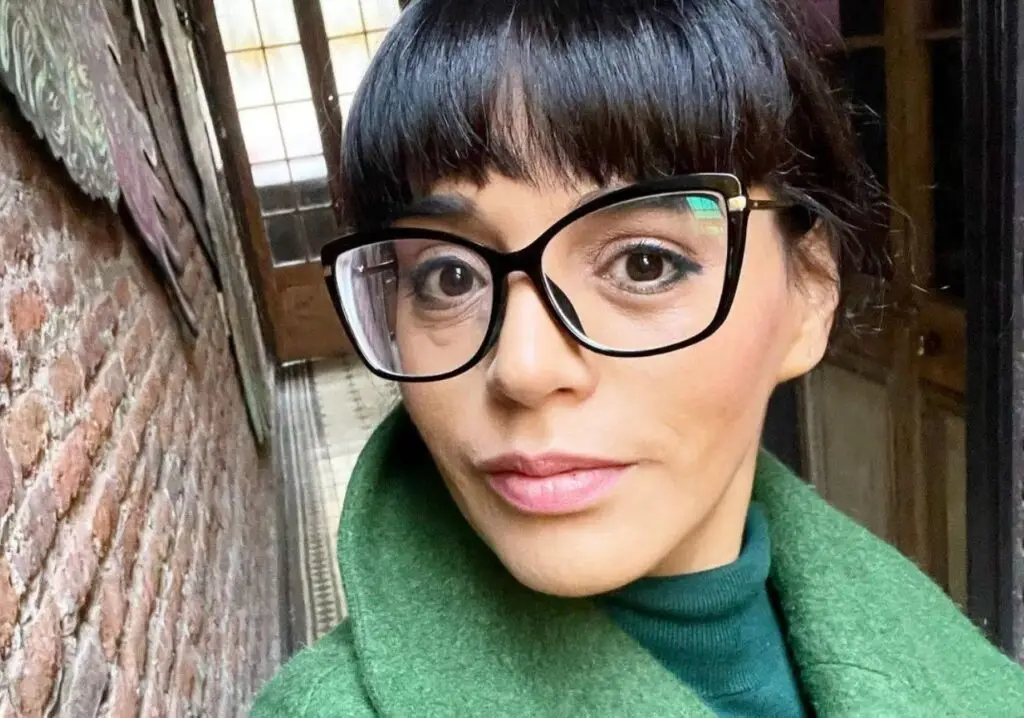 Karina Oliva reaparece tras lío de platas : "Le guste a quien le guste, seguiré en la política"