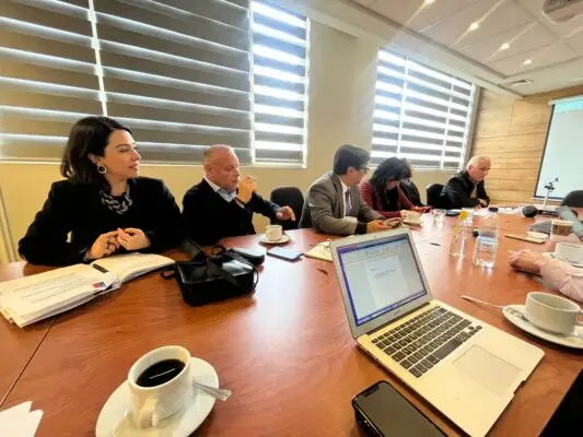 AGORECHI y ministerio de Hacienda estudian presupuesto 2024 para gobiernos regionales