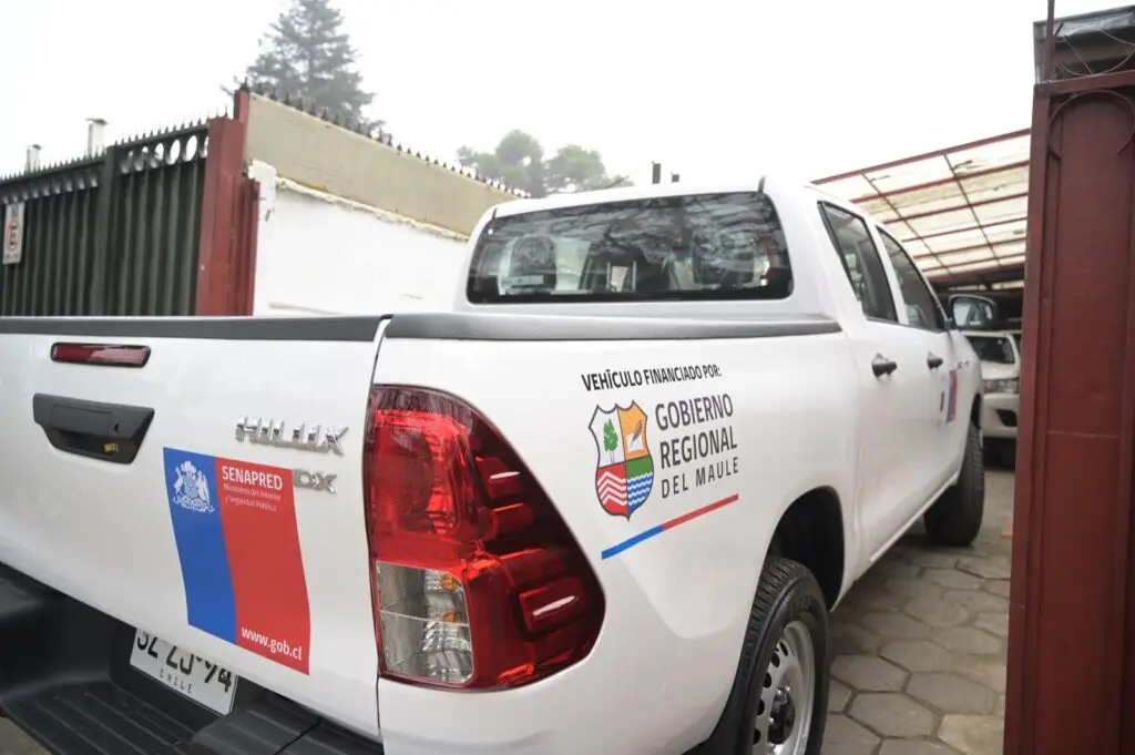 Gobierno Regional del Maule entrega dos nuevas camionetas a Senapred