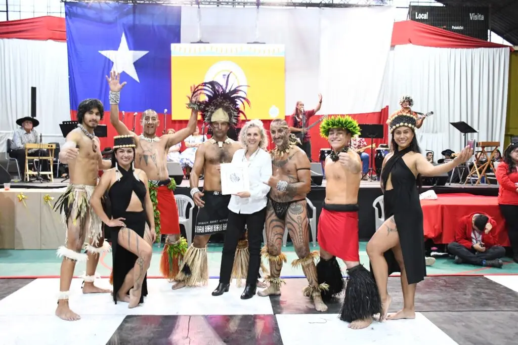 Grupo Tao’a de Rapa Nui se presenta en Molina en el marco de las Fiestas Patrias