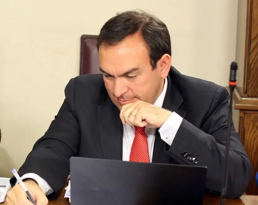 Diputado Donoso destacó aprobación de proyecto que aumenta asignación económica a conscriptos