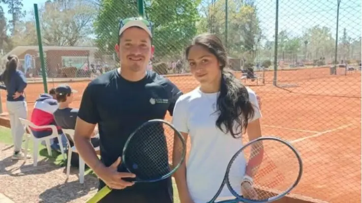 Tenista curicana inicio gira competitiva por dos países