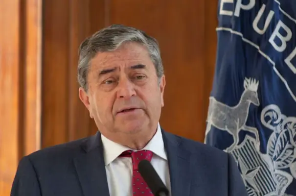Senador Coloma destaca recuperación de recursos para Bomberos