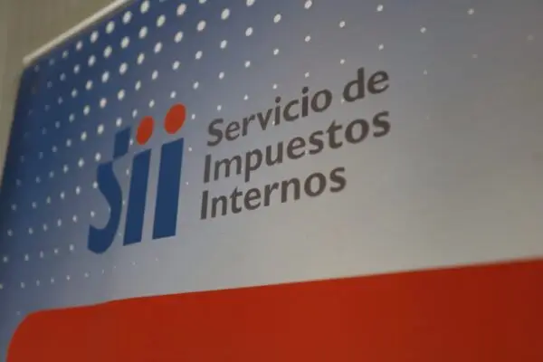 SII desmantela millonaria red de fraude tributario en Curicó y Romeral: 9 querellados y $6.700 millones defraudados