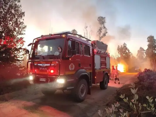 Municipio de Vichuquén entrega histórica subvención a Bomberos de la comuna