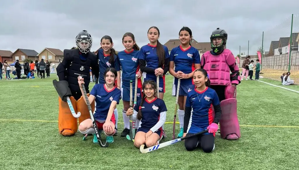 Exitosa participación de Club Hockey Curicó en torneo disputado en Talca
