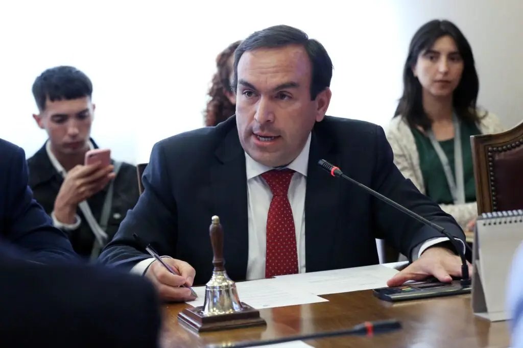 Diputado Donoso solicita refuerzo en trabajo preventivo de Carabineros y Senda durante celebraciones de fin de año
