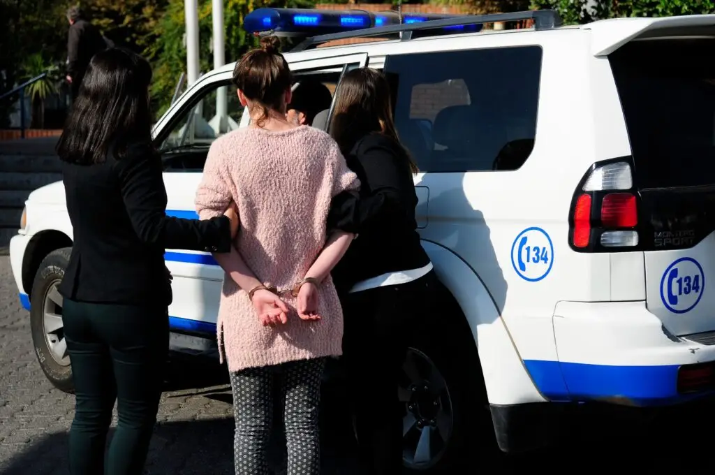 Prisión preventiva para mujer que participó en asalto en Teno
