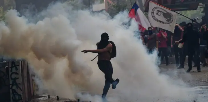 Manifestante del 18-O pide perdón por sus actos, aunque justifica pensión de gracia