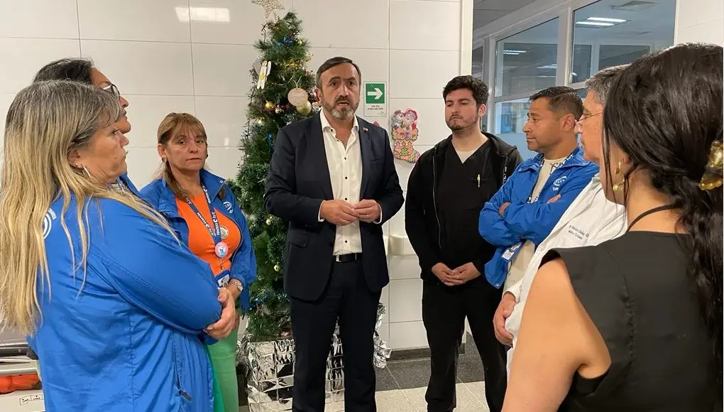 Colapso, despidos y falta de insumos amenazan atención de urgencia en el Hospital Regional de Talca