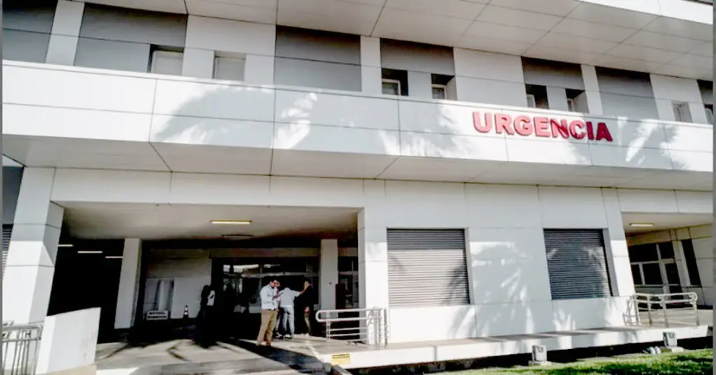 "Nos tiene dolidos y frustrados": Colegio Médico señala que advirtió sobre falta de especialistas en el Maule