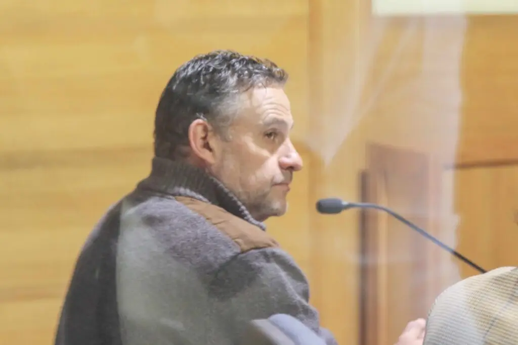 Padre de Martín Pradenas queda en prisión preventiva por abusos sexuales "reiterados"
