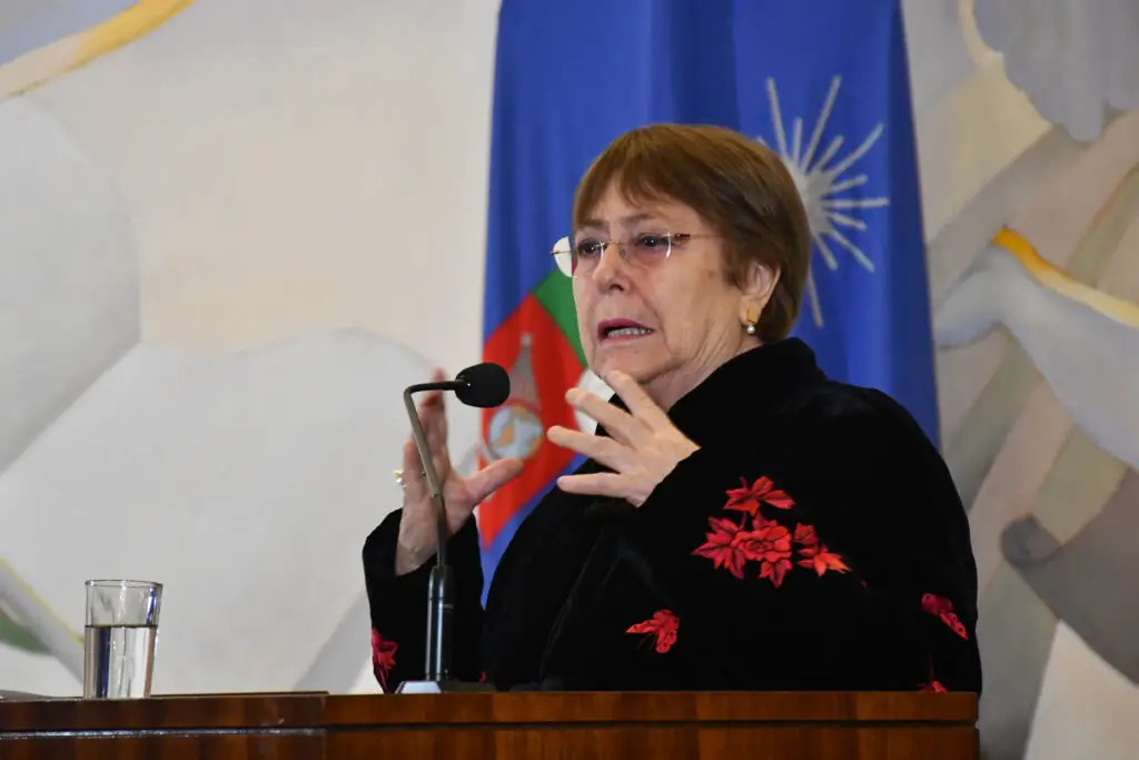 Michelle Bachelet en la Unesco: "La justicia climática no la podemos lograr sin justicia de género"