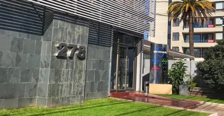 Trabajadores de Servimaule se manifestaron por despidos masivos y sueldos impagos