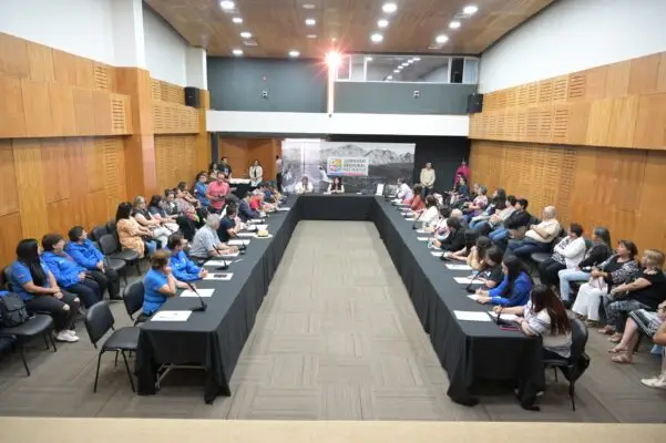 Gobernadora del Maule lideró conversatorio con agrupaciones de la CRDP