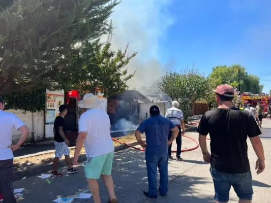 Incendio afecta a cuatro viviendas en Lontué
