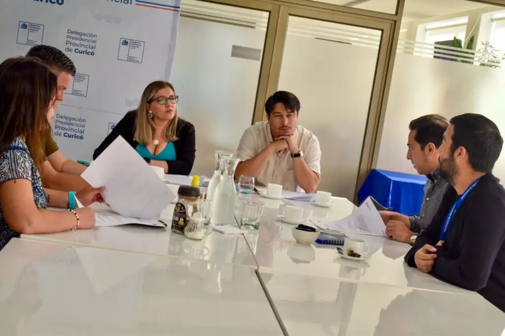 Autoridades de la Provincia de Curicó coordinan “súper lunes” con regreso a clases de 67 mil estudiantes