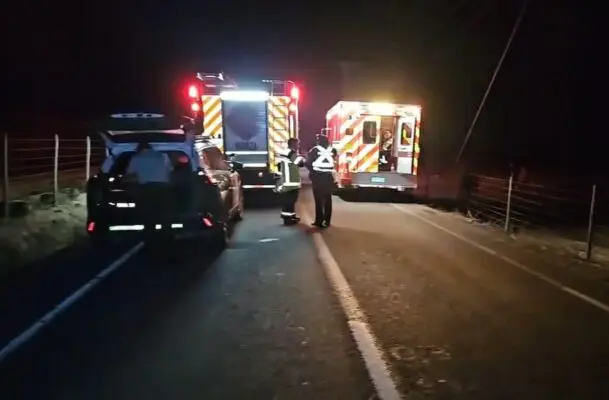 Dos hombres y una mujer murieron tras colisión entre dos motos en Teno