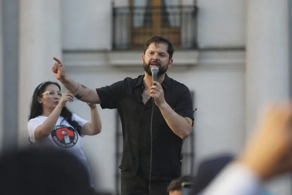 Presidente Boric en acto de apoyo a su gobierno: "Sigue existiendo un malestar profundo en el pueblo de Chile"