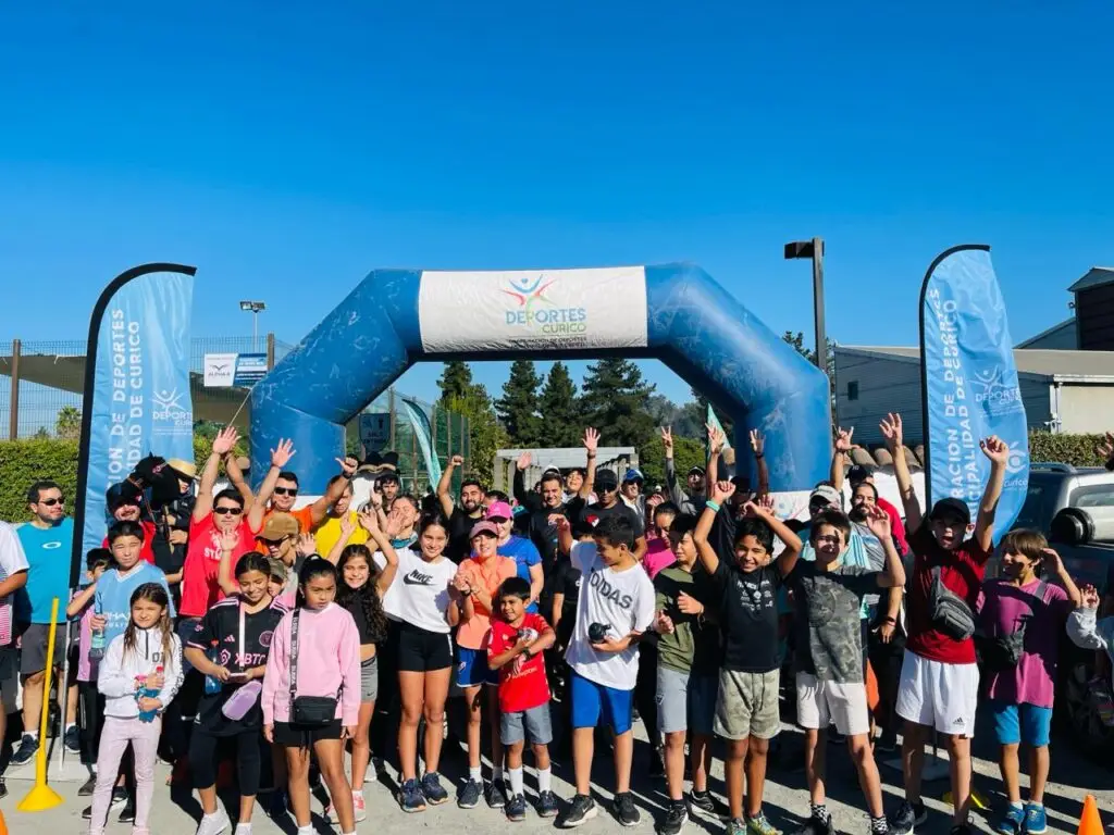 Con éxito se realizó la corrida familiar del Colegio Vichuquén de Curicó