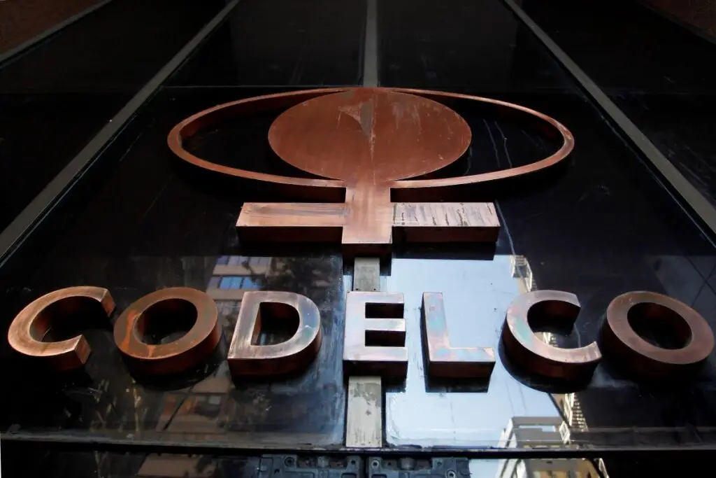 Codelco despide a dos gerentes de división Radomiro Tomic tras muerte de trabajadora