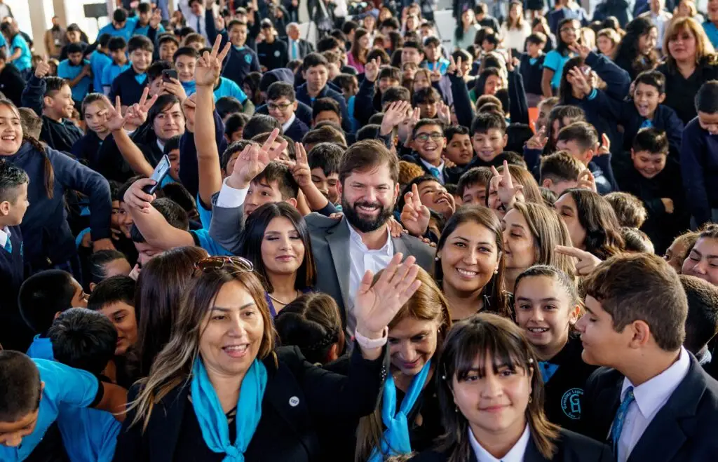 Presidente Boric desde San Javier: “Estamos comprometidos con mejorar la Educación Pública”