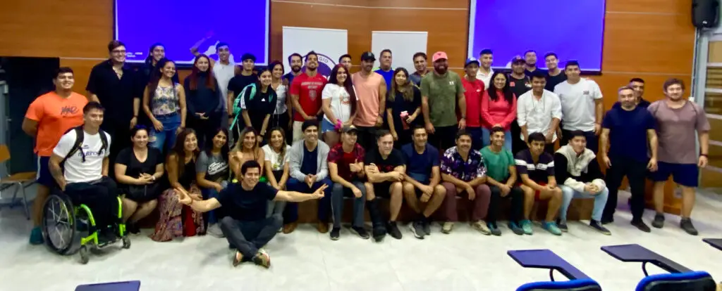 Monitores deportivos curicanos participaron en reunión de capacitación